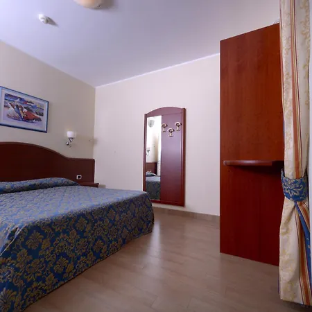 Costa Smeralda Lägenhetshotell Grottammare