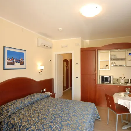 Lägenhetshotell Costa Smeralda 3*