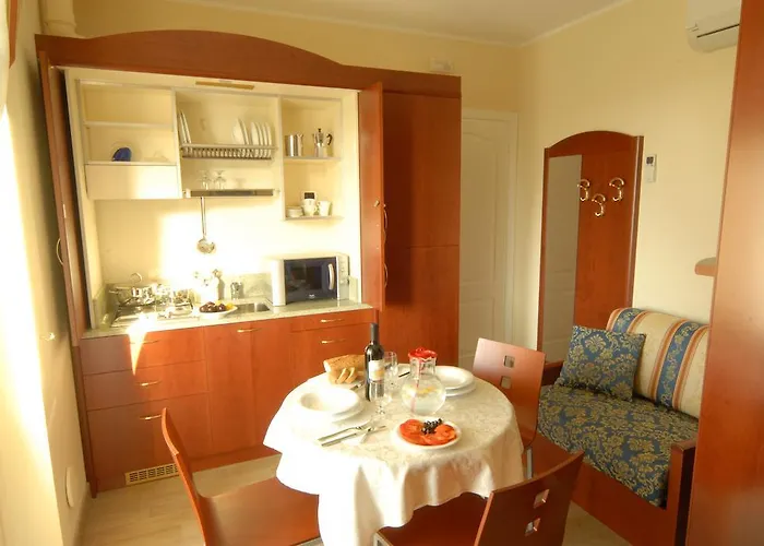 Costa Smeralda Гроттамаре